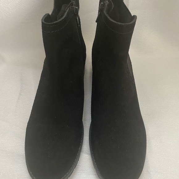 Black ankle booties - Picture 3 of 7